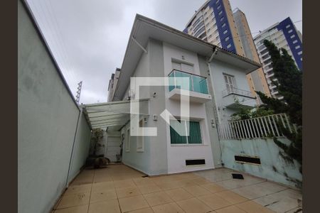 Fachada  de casa à venda com 4 quartos, 200m² em Aclimação, São Paulo