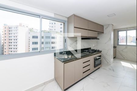 Sala/Cozinha de apartamento para alugar com 2 quartos, 61m² em Barro Preto, Belo Horizonte