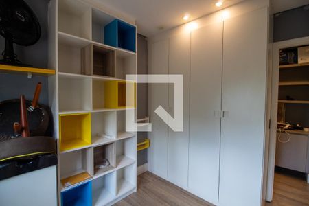 Quarto  de apartamento para alugar com 2 quartos, 110m² em Conjunto Promorar Raposo Tavares, São Paulo