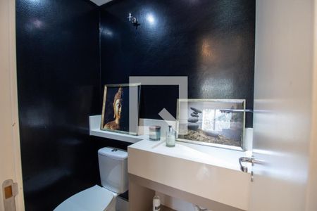 Lavabo de apartamento para alugar com 2 quartos, 110m² em Conjunto Promorar Raposo Tavares, São Paulo