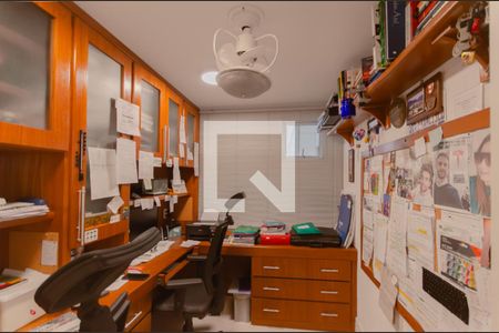 Escritório de apartamento para alugar com 4 quartos, 220m² em Vila Dom Pedro I, São Paulo