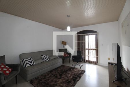 Sala de casa para alugar com 3 quartos, 210m² em Parque Santa Fé, Porto Alegre
