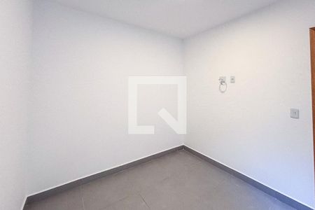 Quarto de apartamento para alugar com 1 quarto, 33m² em Vila Paulo Silas, São Paulo