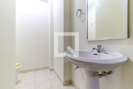 Lavabo de apartamento para alugar com 3 quartos, 400m² em Higienópolis, São Paulo