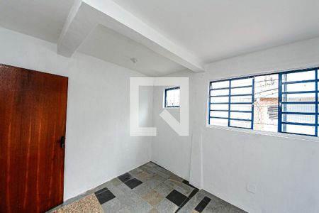 Casa para alugar com 2 quartos, 100m² em Parque Tomas Saraiva, São Paulo