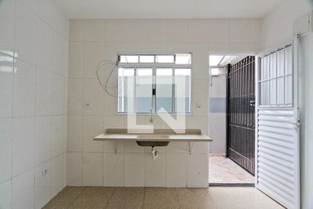Cozinha de casa para alugar com 1 quarto, 40m² em Vila Boacava, São Paulo