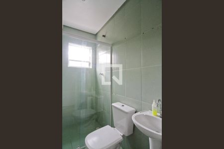 Banheiro de casa para alugar com 1 quarto, 40m² em Vila Boacava, São Paulo