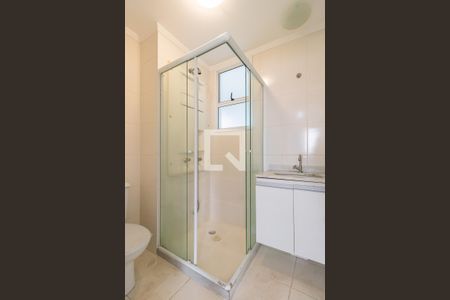 Banheiro Social de apartamento para alugar com 2 quartos, 68m² em Jardim Tupanci, Barueri