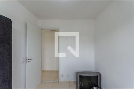 Quarto 1 de apartamento para alugar com 2 quartos, 46m² em Vila Zat, São Paulo