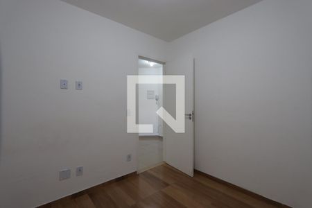 Quarto 1 de apartamento para alugar com 2 quartos, 40m² em Vila Bela, São Paulo