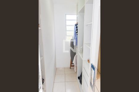 Closet de apartamento para alugar com 1 quarto, 42m² em Vila Marari, São Paulo