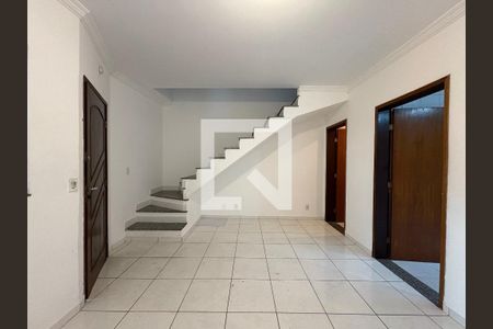 Sala de casa para alugar com 2 quartos, 75m² em Vila Curuçá, Santo André