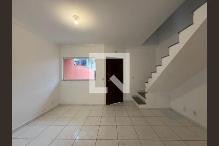Sala de casa para alugar com 2 quartos, 75m² em Vila Curuçá, Santo André