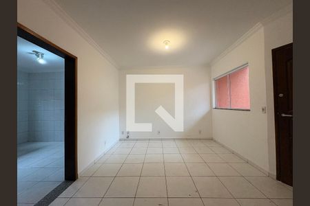 Sala de casa para alugar com 2 quartos, 75m² em Vila Curuçá, Santo André