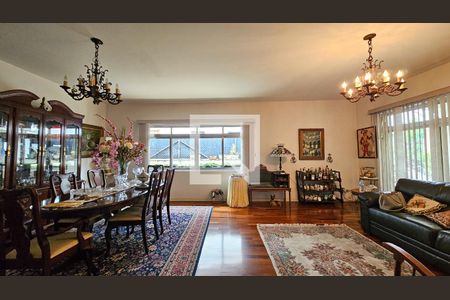 Casa à venda com 5 quartos, 450m² em Jardim Marajoara, São Paulo