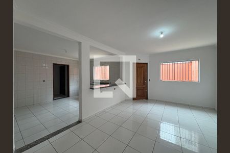 Sala de casa para alugar com 2 quartos, 85m² em Vila Curuçá, Santo André