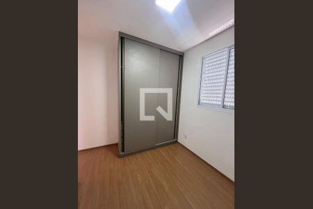 Quarto 1 de apartamento para alugar com 2 quartos, 48m² em Shopping Park, Uberlândia