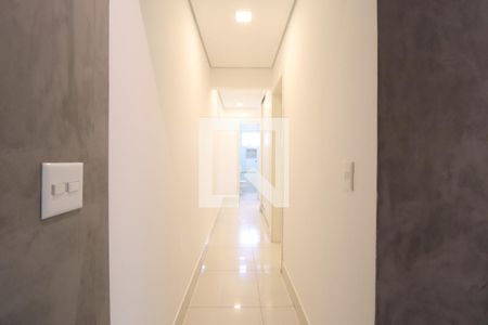 Corredor de apartamento para alugar com 3 quartos, 97m² em Patrimônio, Uberlândia