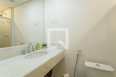 Banheiro Social de kitnet/studio para alugar com 1 quarto, 42m² em Vila Olímpia, São Paulo