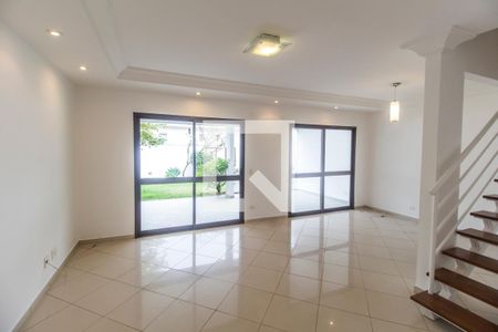 Sala de casa de condomínio para alugar com 1 quarto, 163m² em Tamboré, Santana de Parnaíba