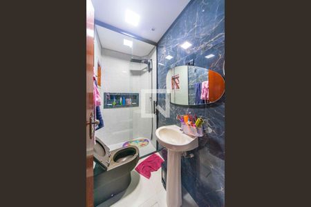 Banheiro  de casa para alugar com 3 quartos, 182m² em Vila Guaraciaba, Santo André