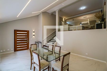 Casa para alugar com 5 quartos, 550m² em Vila Pirajussara, São Paulo