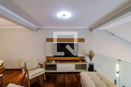 Casa para alugar com 5 quartos, 550m² em Vila Pirajussara, São Paulo