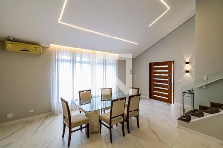 Casa para alugar com 5 quartos, 550m² em Vila Pirajussara, São Paulo