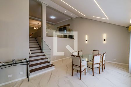 Casa para alugar com 5 quartos, 550m² em Vila Pirajussara, São Paulo