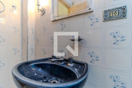 Banheiro de apartamento para alugar com 1 quarto, 62m² em República, São Paulo