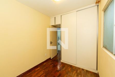 Quarto 2 de apartamento para alugar com 2 quartos, 43m² em Estoril, Belo Horizonte