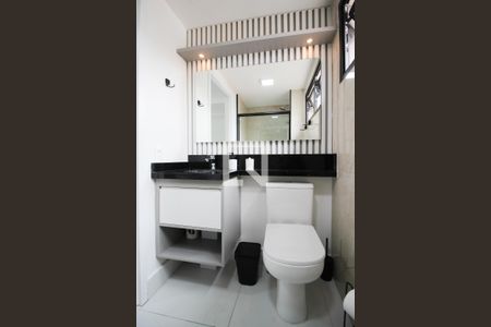 Banheiro de apartamento para alugar com 1 quarto, 21m² em Indianópolis, São Paulo
