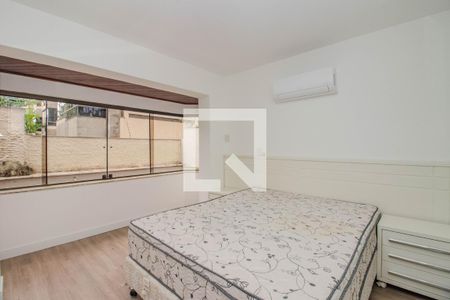 Suíte de apartamento para alugar com 2 quartos, 110m² em Bela Vista, Porto Alegre
