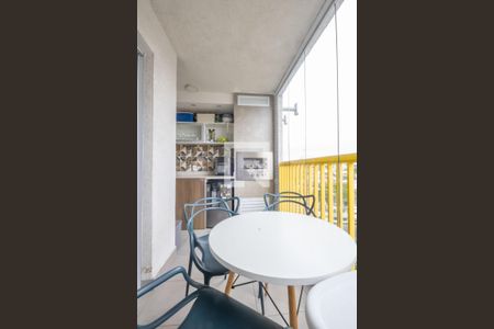 Sacada de apartamento à venda com 2 quartos, 56m² em Bela Vista, Osasco