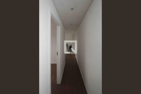 Corredor de apartamento para alugar com 2 quartos, 42m² em Jardim Egle, São Paulo