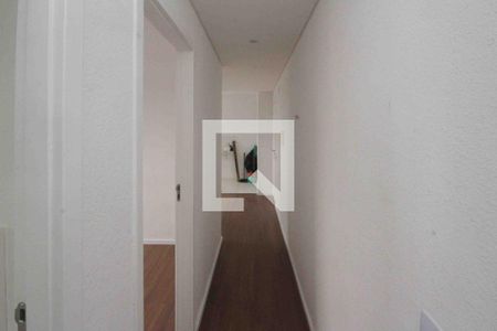 Corredor de apartamento para alugar com 2 quartos, 42m² em Jardim Egle, São Paulo