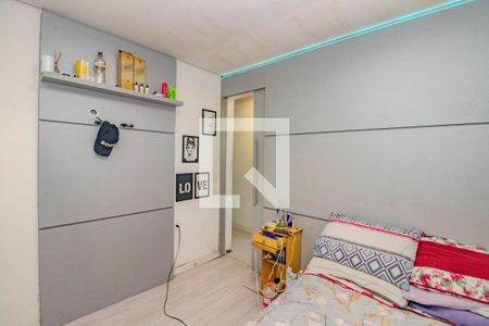 Quarto 2 de casa à venda com 3 quartos, 250m² em Sarandi, Porto Alegre
