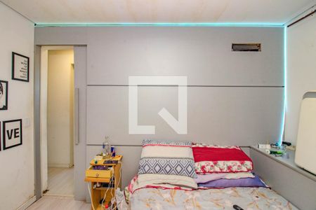 Quarto 2 de casa à venda com 3 quartos, 250m² em Sarandi, Porto Alegre