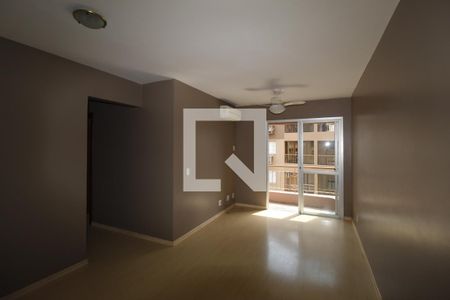 Sala de apartamento à venda com 3 quartos, 69m² em Jardim Carvalho, Porto Alegre