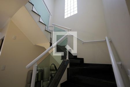 Escada de casa à venda com 3 quartos, 190m² em Parque João Ramalho, Santo André