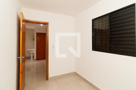 Quarto 2 de casa para alugar com 2 quartos, 34m² em Vila Gustavo, São Paulo