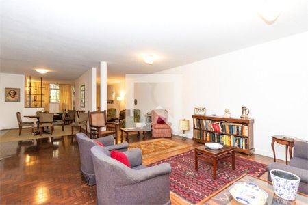 Casa à venda com 5 quartos, 350m² em Jardim Paulistano, São Paulo