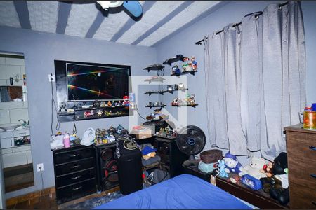 Suite de casa à venda com 8 quartos, 400m² em Ipiranga, Belo Horizonte