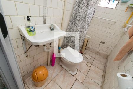 Banheiro 1 de casa à venda com 2 quartos, 147m² em Vila Tolstoi, São Paulo