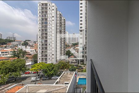 Varanda Sala/Cozinha de apartamento para alugar com 2 quartos, 31m² em Ipiranga, São Paulo