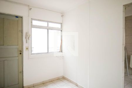 Sala de apartamento para alugar com 2 quartos, 56m² em Conjunto Residencial José Bonifácio, São Paulo