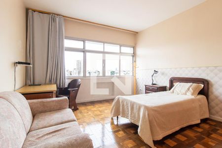 Quarto 1 de apartamento para alugar com 3 quartos, 219m² em Centro, Curitiba