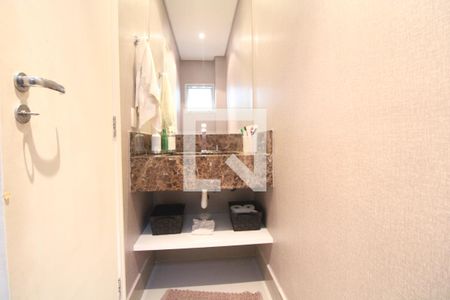 Lavabo de casa de condomínio à venda com 3 quartos, 270m² em Vila Sofia, São Paulo