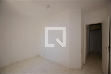 Quarto 1 de apartamento para alugar com 2 quartos, 50m² em Vila Valqueire, Rio de Janeiro