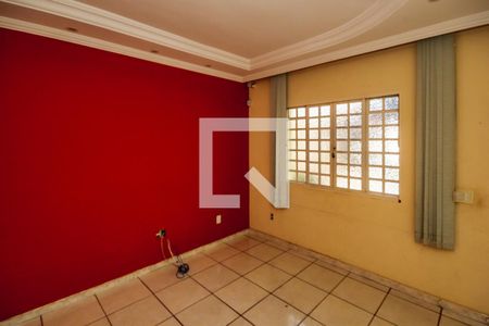 Casa à venda com 3 quartos, 282m² em Santa Monica, Belo Horizonte